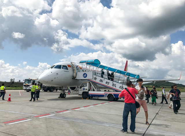 离贵州安顺最近的机场是哪里,贵州安顺普定的飞机场在哪里