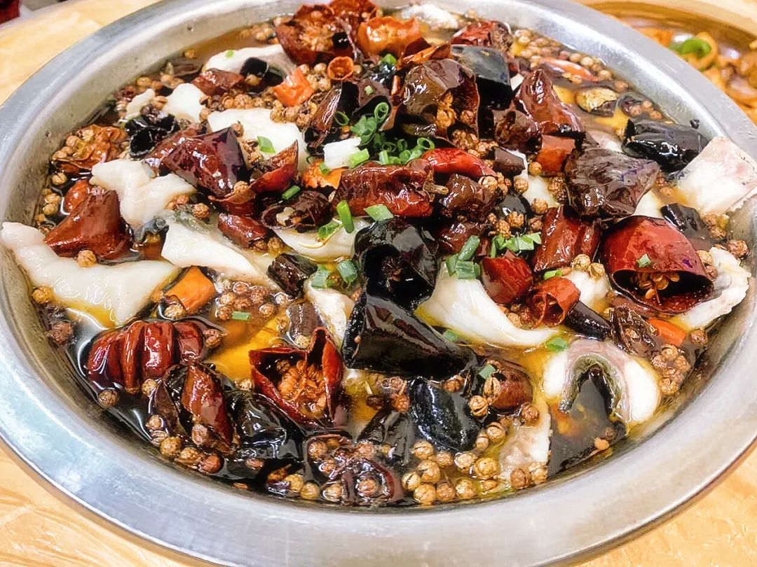 疫情下的武汉餐饮艰难,武汉疫情间生意最火爆的餐饮门店