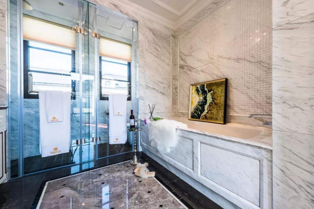 灿辉晶典1733到虹桥高铁,上海灿辉晶典1733周边交通