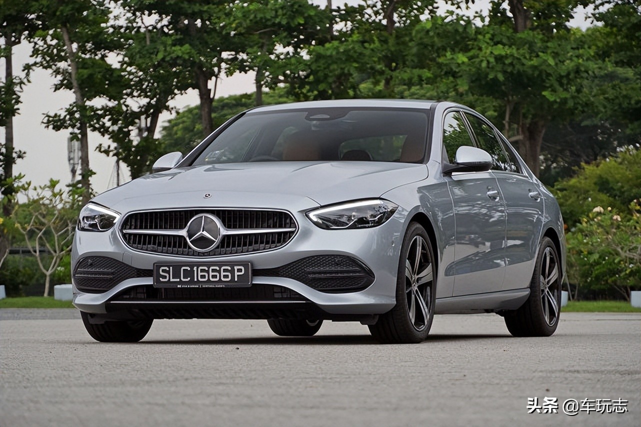 新款奔驰入门级c180,2022款奔驰c180