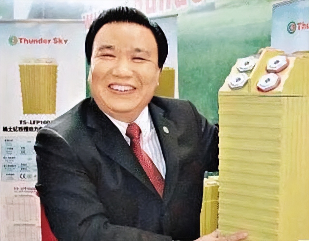 电池大王钟馨稼为美国捐款,电池大王捐赠美国