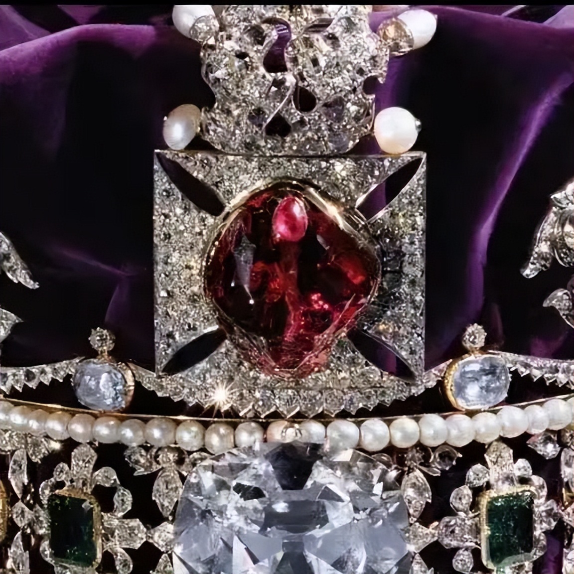 红宝石原石珠宝,珠宝原石都有什么