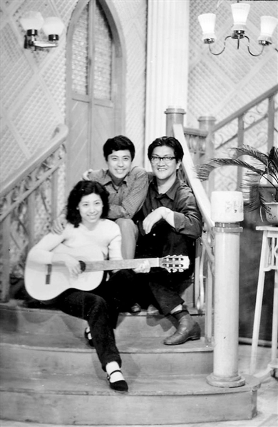 作曲家施光南简历,施光南死后遗孀现状