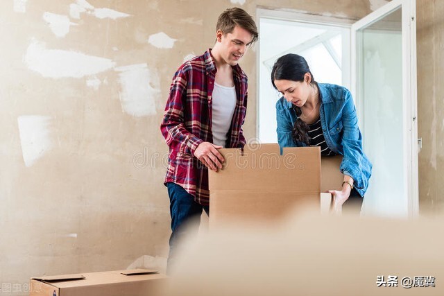 男朋友希望我能够一起分担家务，不要太黏他，而我相反我该怎么办