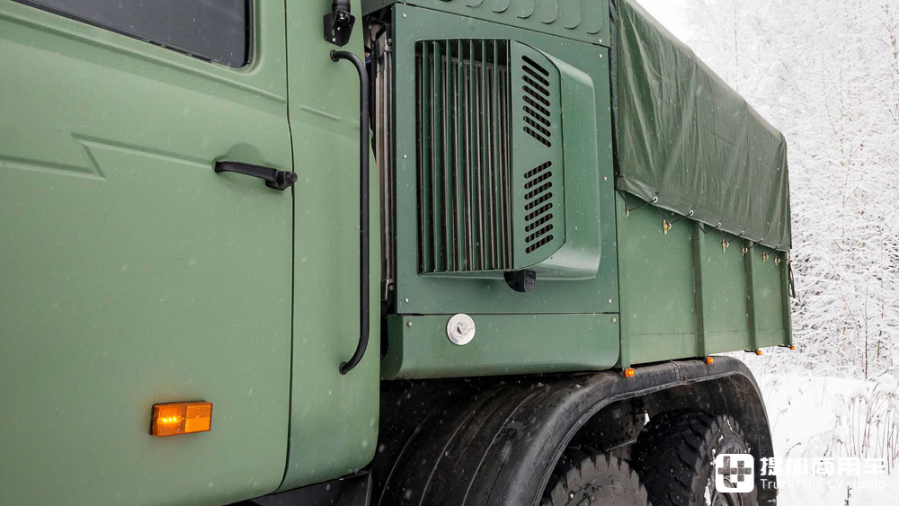 乌拉尔4320军用卡车穿越西伯利亚,遥控乌拉尔4320型6x6越野卡车