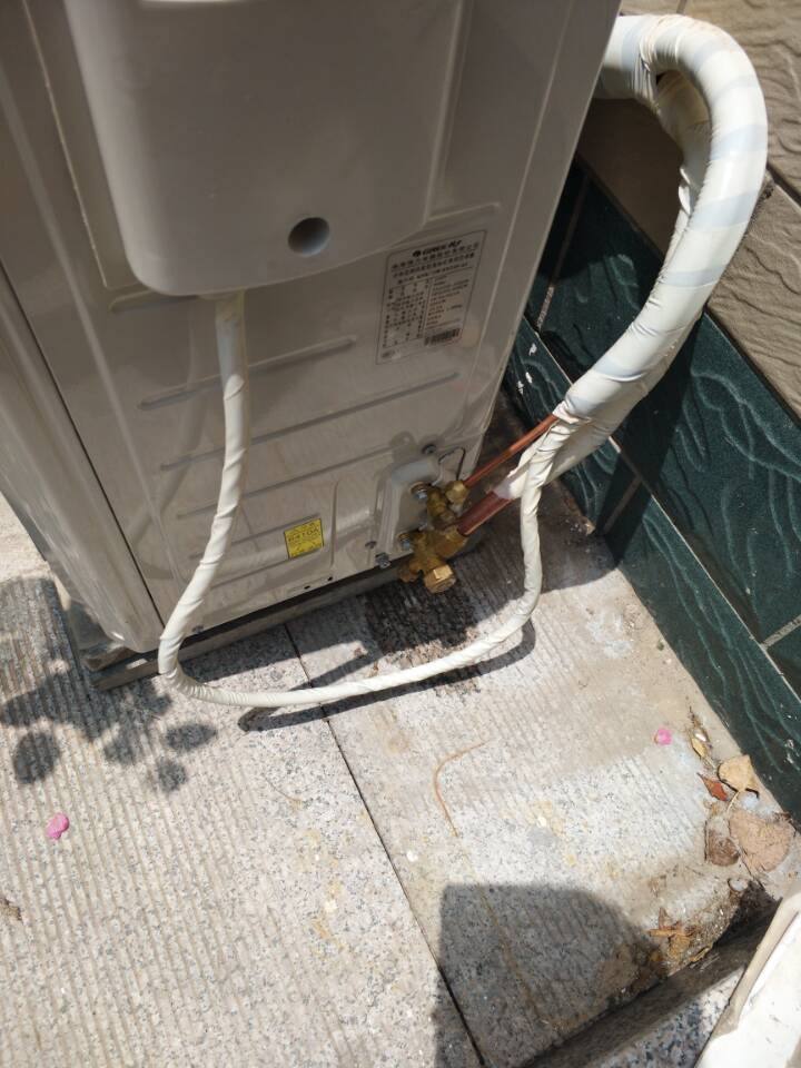 空调刚加氟还是不冷,空调刚加氟就漏完了是怎么回事