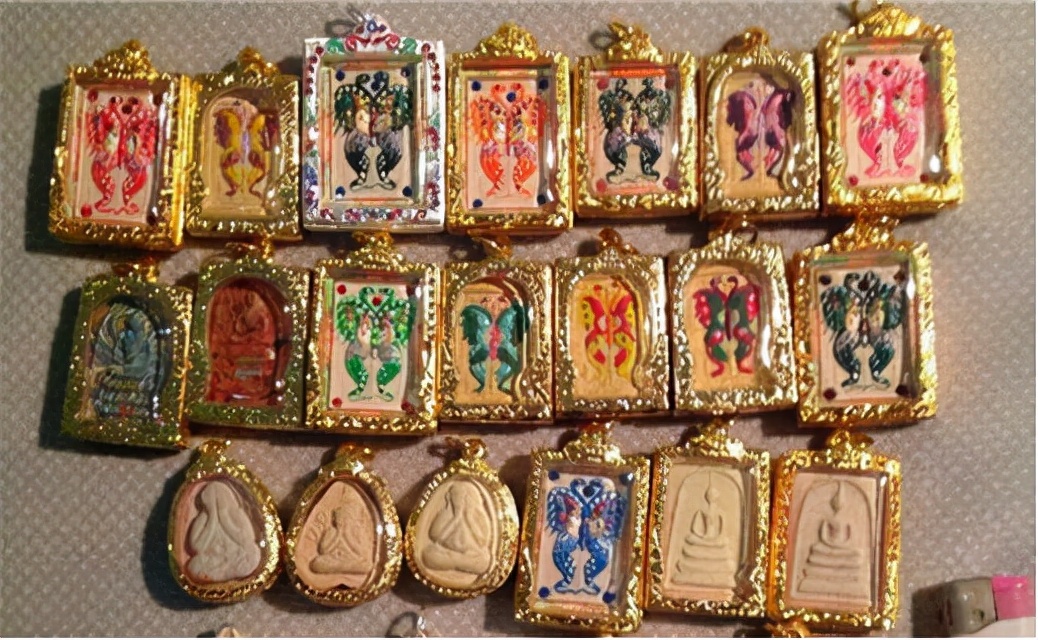 帝师：“最强风水师”，直播间扇员工耳光，连王思聪都看他直播？