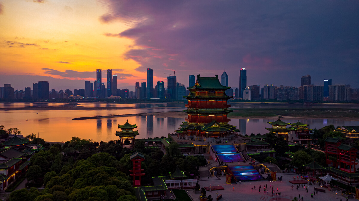 滕王阁序成语故事,《滕王阁序》典故