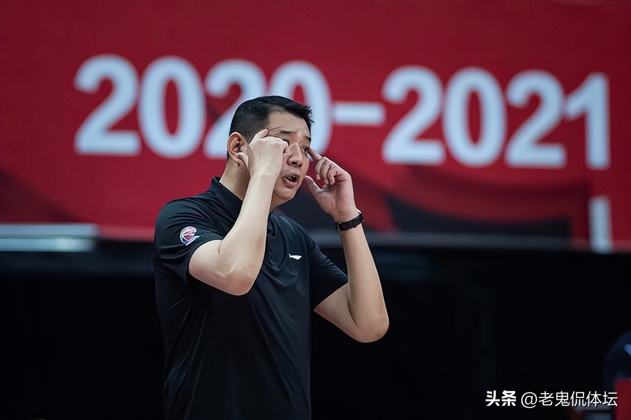 避重就轻？山东男篮选助教，媒体人列出8人名单，说再多都不如他