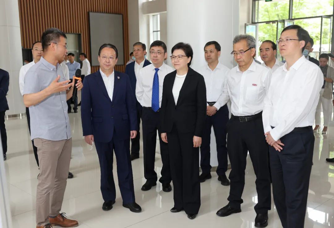 南京市走进南大·携手奋进活动举行南京人才日活动启动韩立明谭铁牛陈之常谈哲敏出席