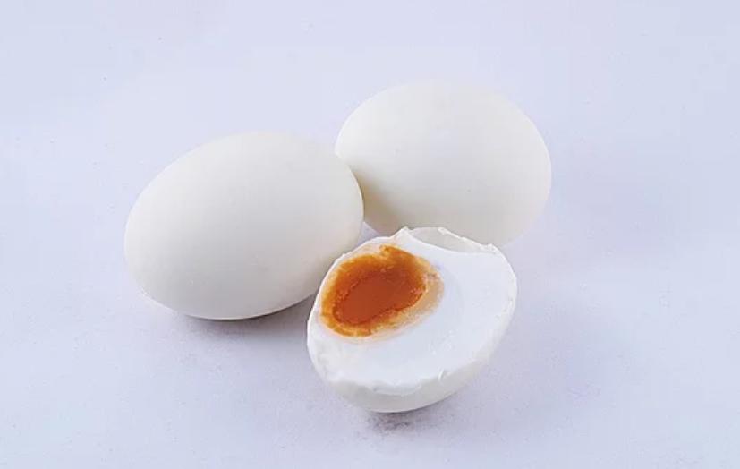 鸽子蛋鹌鹑蛋鸡蛋鸭蛋哪个营养高,鸡蛋鸭蛋鹅蛋鹌鹑蛋营养成分表