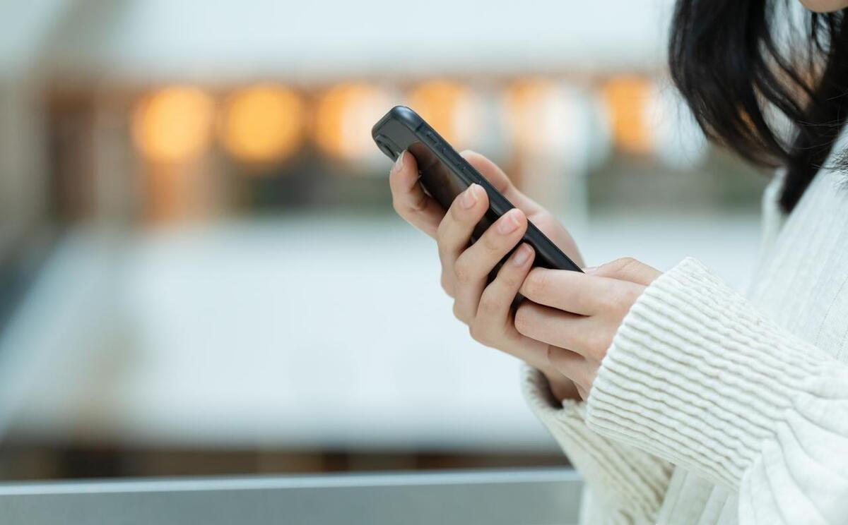 文件夹里删除什么手机才能不卡,删除手机所有数据手机会不卡吗