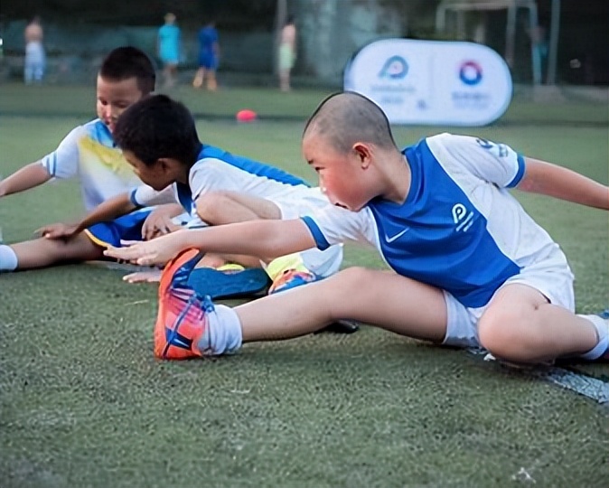 一个青少年球员应该具备的能力,培养一个足球运动员有多难