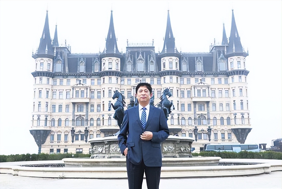 西虹市首富五十万一天的酒店,西虹市首富酒店一个月全包多少钱