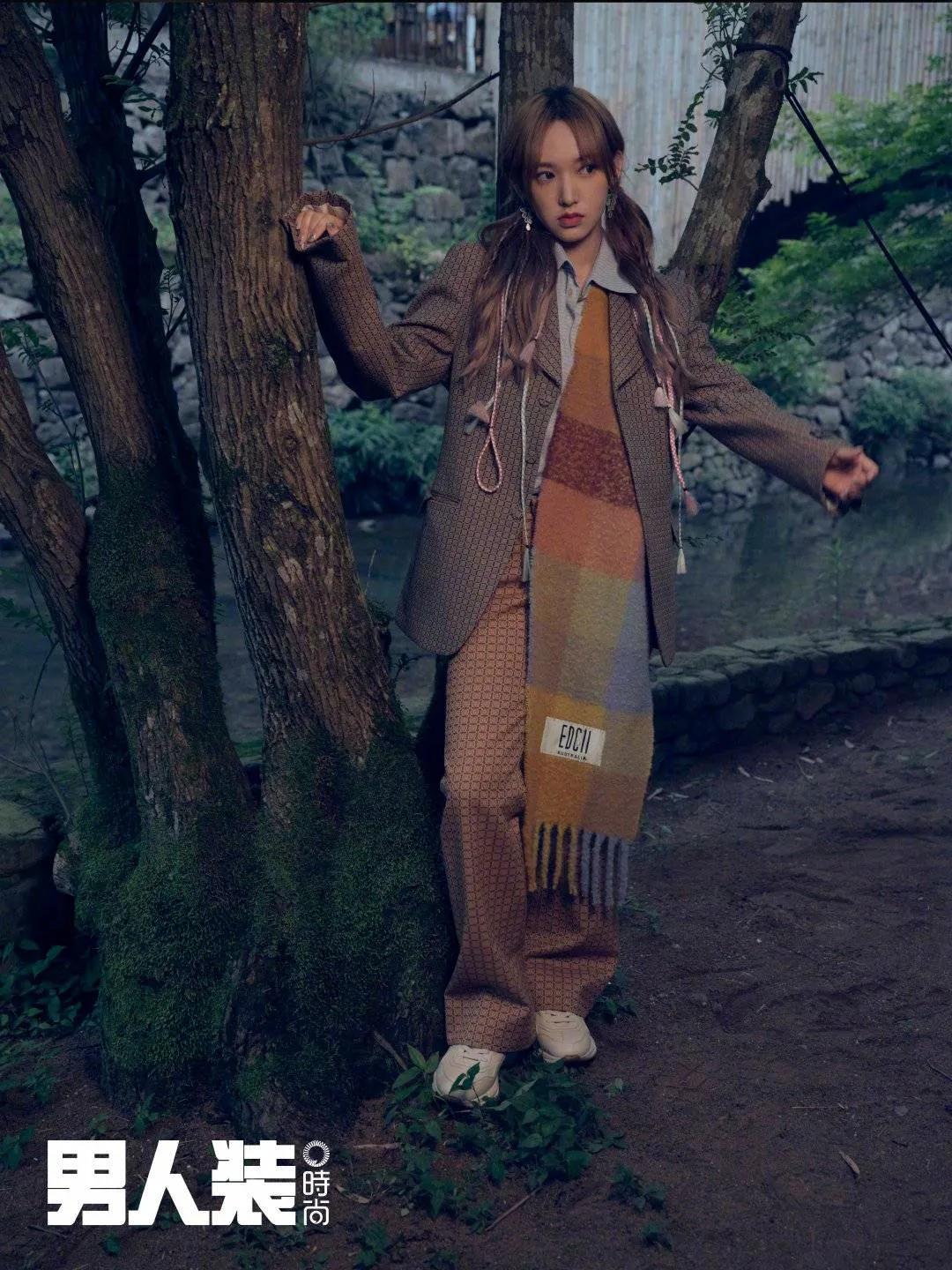 程潇黑色西服男人装,《男人装》程潇