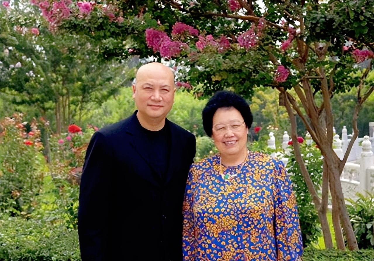 “唐僧”迟重瑞：娶女富豪陈丽华为妻，没有孩子，他过得怎样？