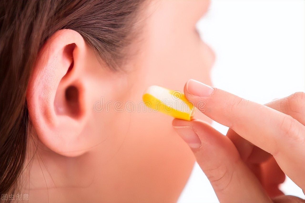 关于外耳道异物处理的正确方法,当耳朵进异物了怎么办