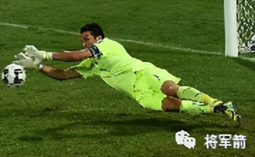 为什么球迷痛骂国安输给县级球队，却为国外“豪门杀手”欢呼？