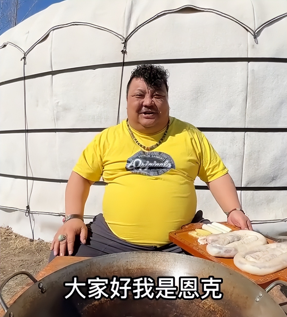 吃播界的“牛亡爷”！恩克面部黑斑扩散，网友：上厕所都成问题