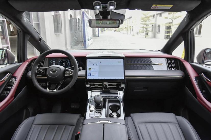 梦想家mpv和传奇对比,梦想家和传祺m8混动版对比