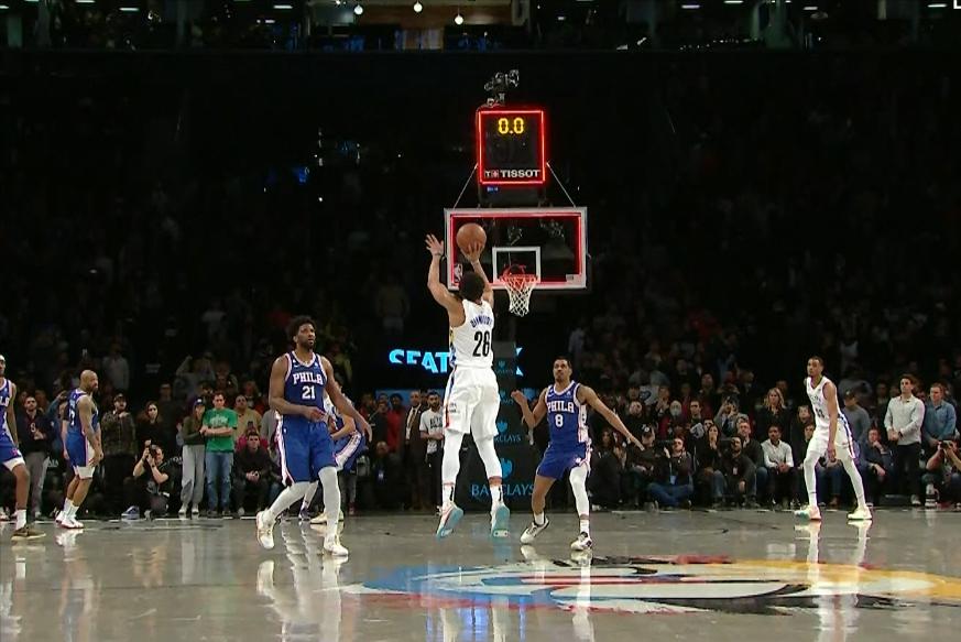 詹姆斯“走光图”爆红，威少给清洁工1万小费，蔡崇信安慰丁威迪