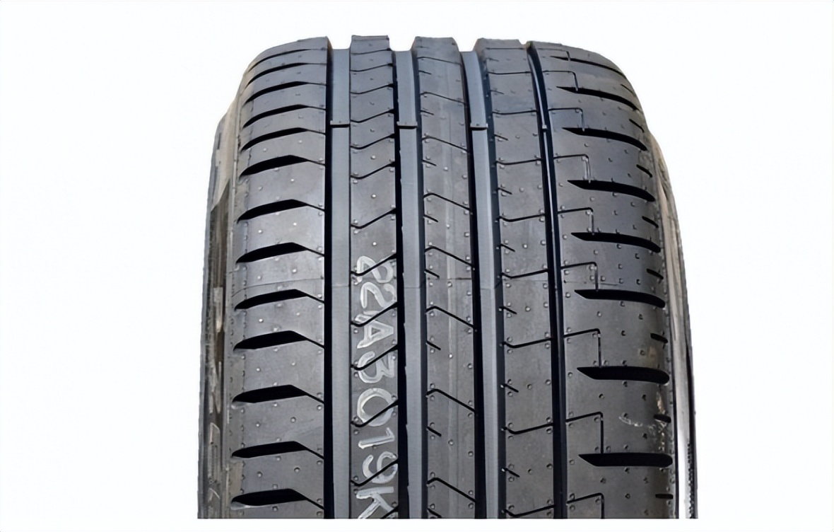 倍耐力耐磨指数最高的轮胎,倍耐力哪款轮胎适合性能车