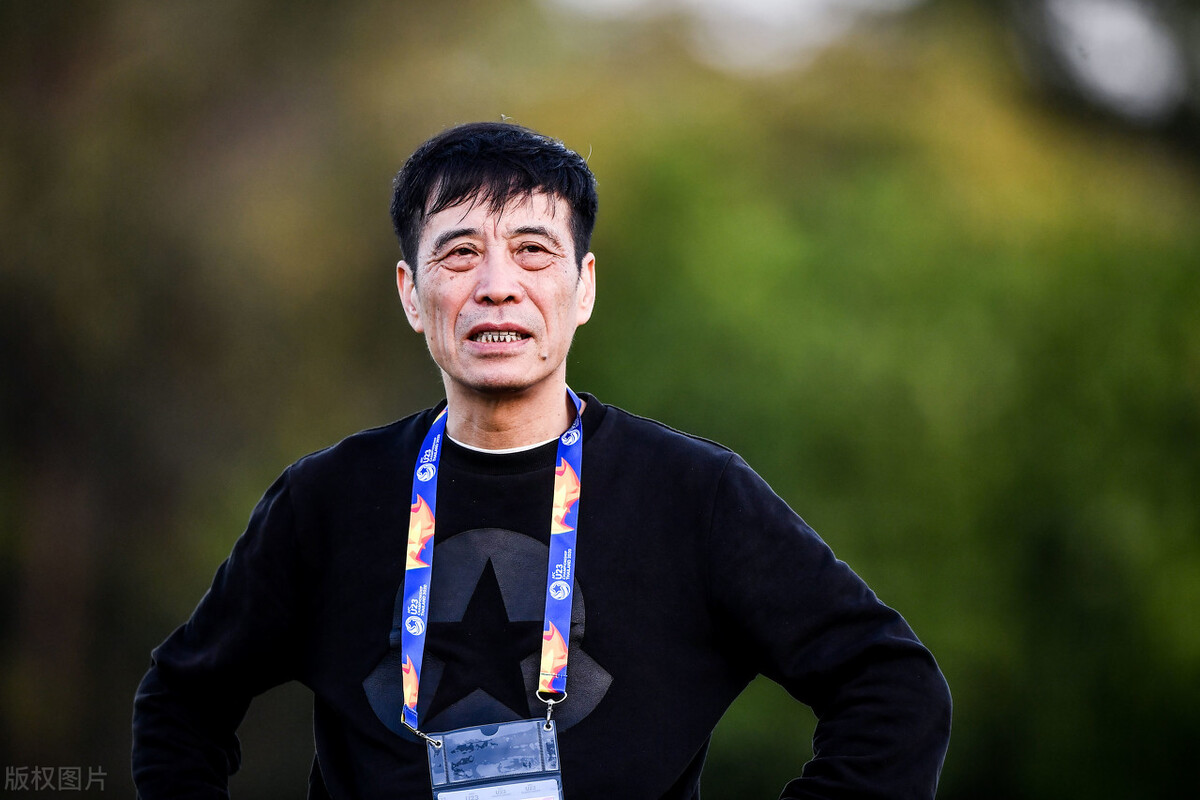 陈戌源人生剖析：深耕上港一心向红，掌控足协异心朝黑