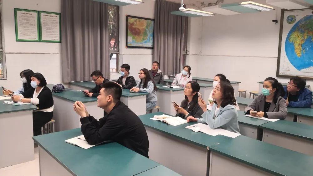 西安市第五十中学开展“希沃白板”集体备课新模块使用培训