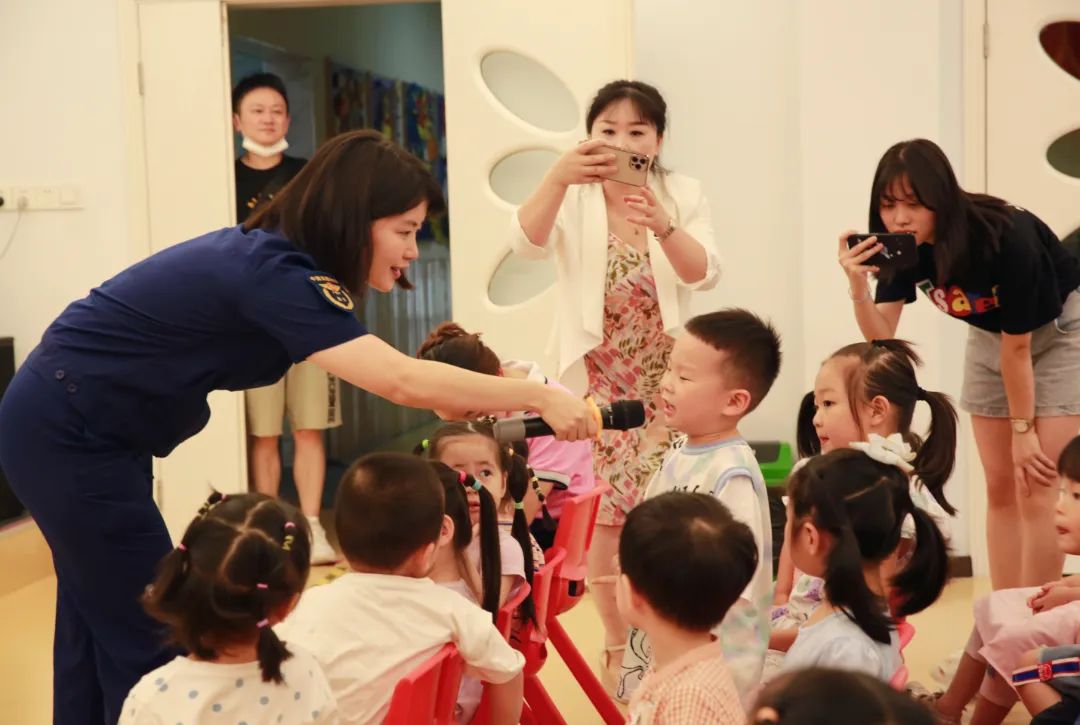 暑期培训机构消防安全无小事,消防安全培训正在直播