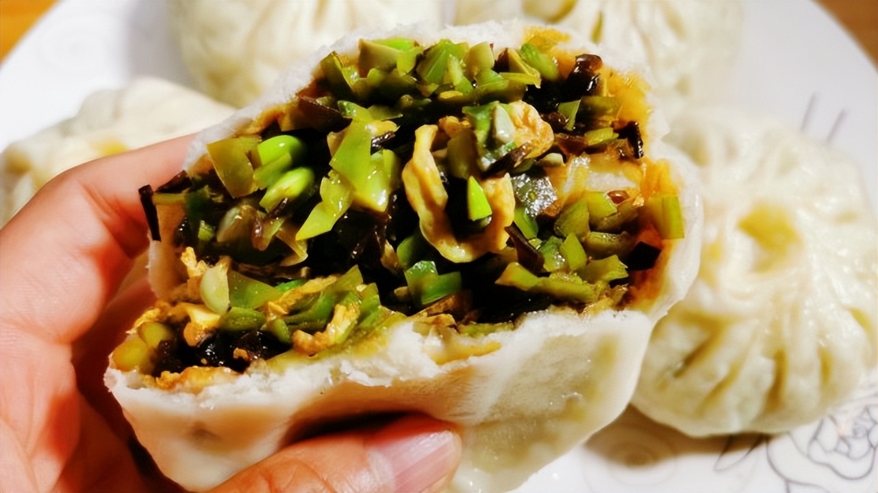 白菜韭菜馅儿包子放点木耳,韭菜白菜蒸包子的做法