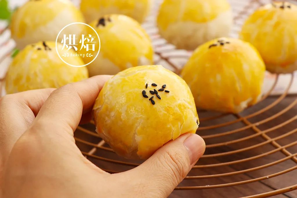 15块一个的蛋黄酥,平价好吃蛋黄酥