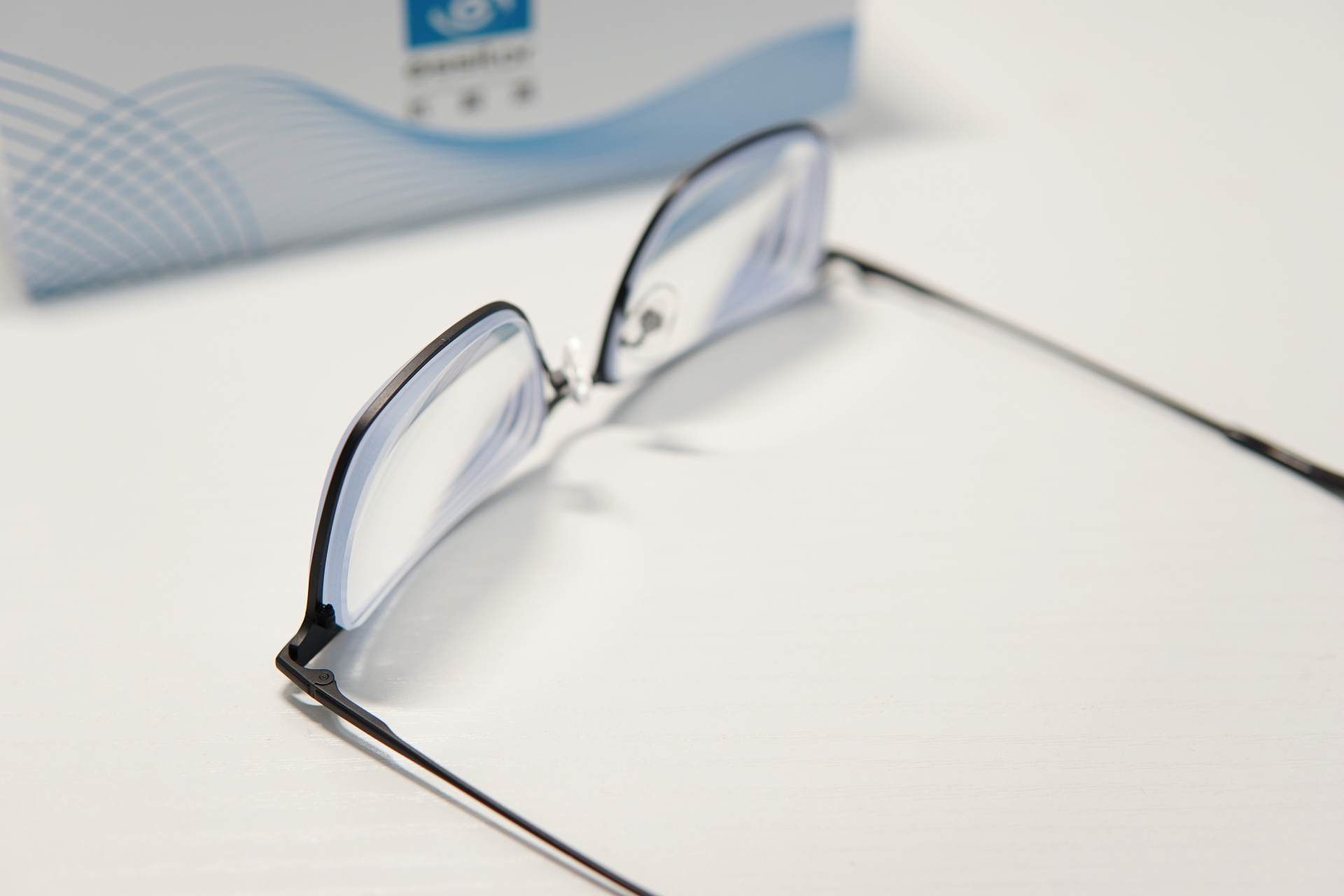 依视路钻晶怎么选,依视路钻晶a41.6属于什么档次