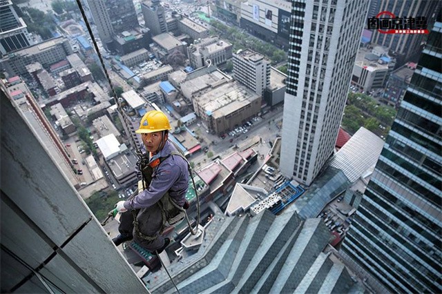 离死亡最近的职业,高空工作坠落死亡事件
