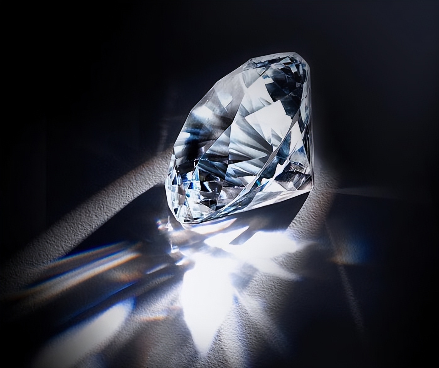 淘宝假钻石,淘宝一千多的钻石是真的吗