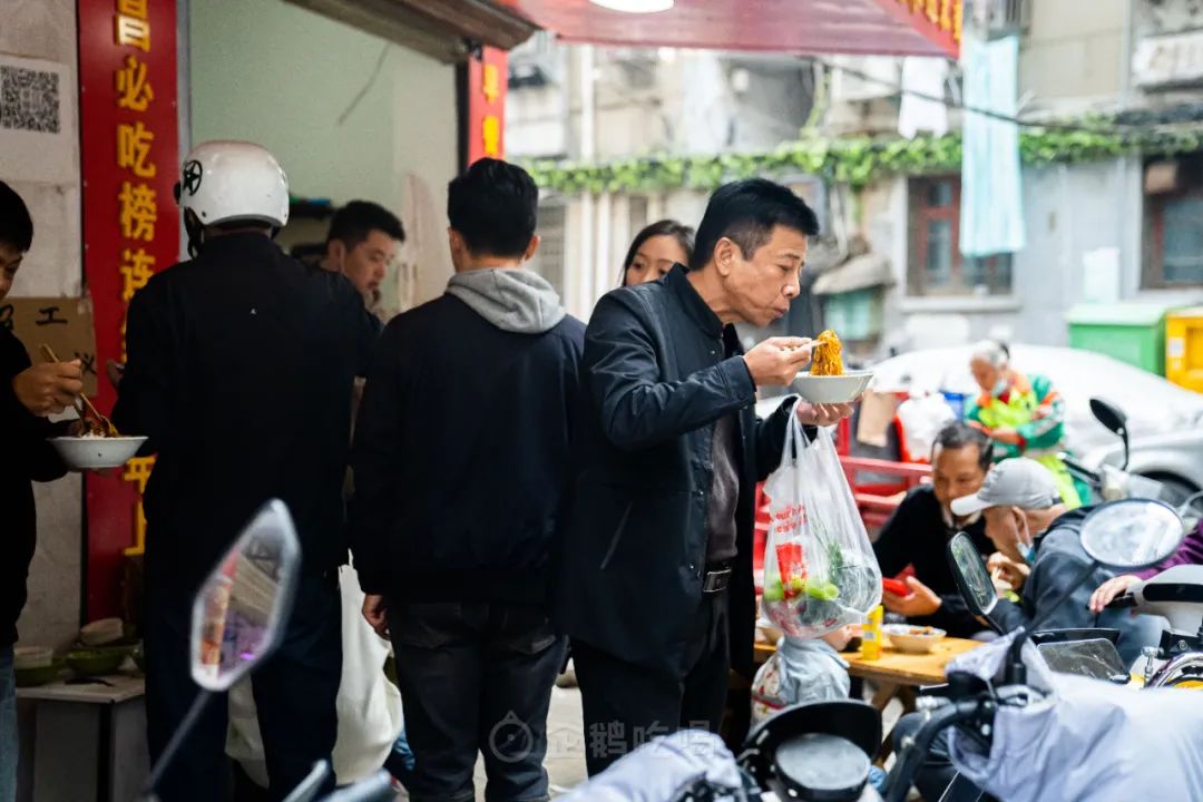 辣到落泪也舍不得停嘴的宝藏城市，不是长沙成都重庆