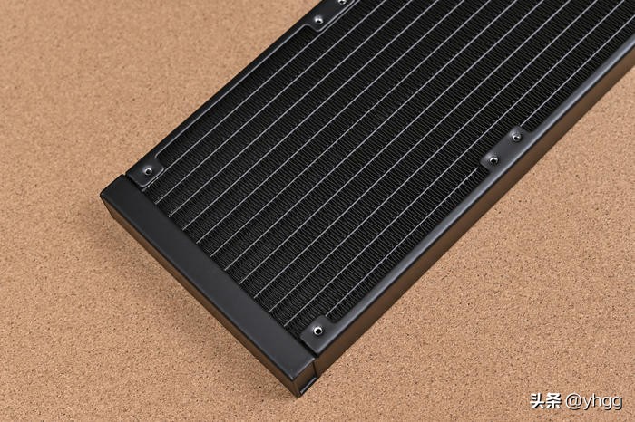 低调实用中塔——ROGZ690HERO+影驰4070Ti+银欣FARAB2装机展示