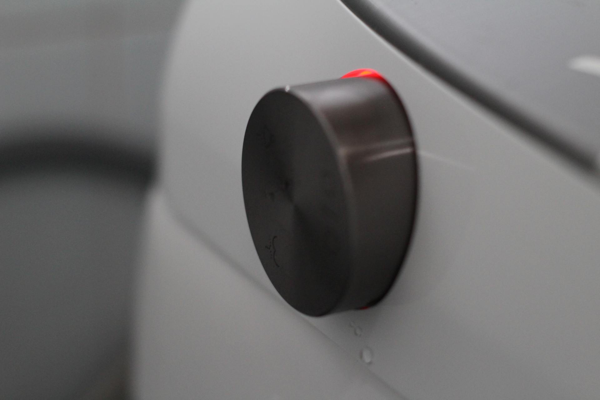 一脚踢的车你开过，一脚踢的马桶你用过吗？