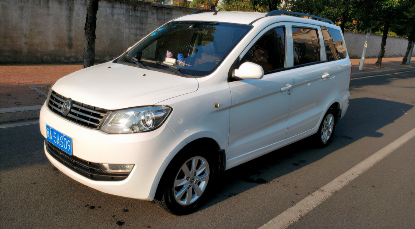 风光330s新款内饰,风光330s有哪些优点