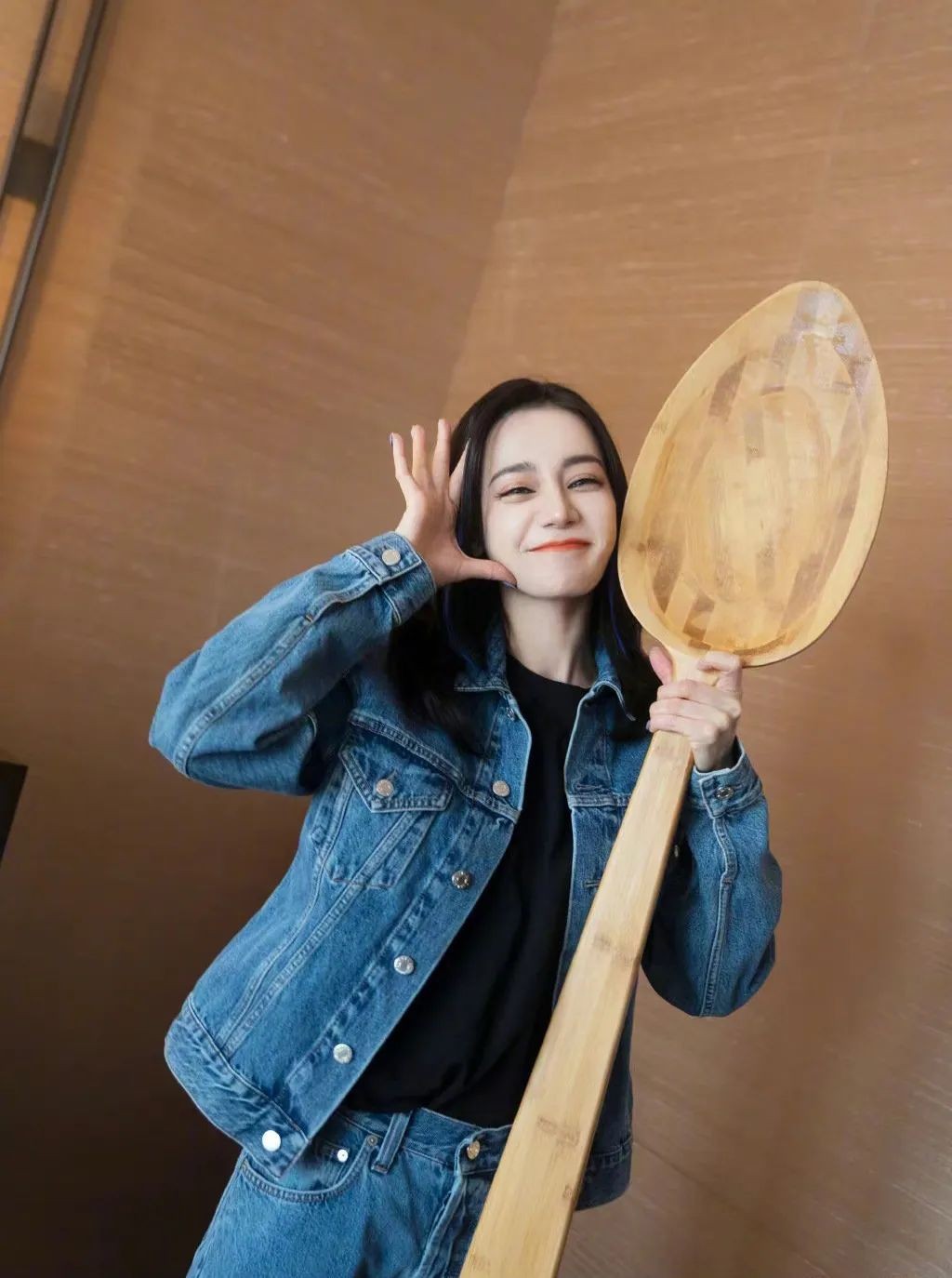 秋天牛仔外套试试这样搭,厚秋天牛仔外套穿搭