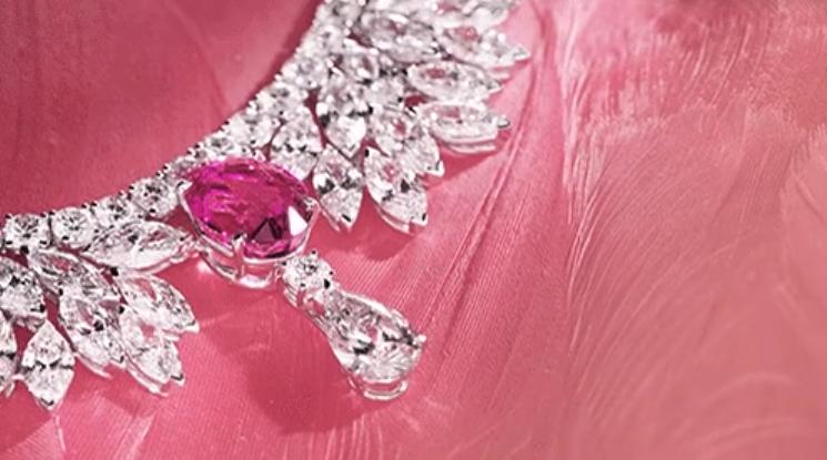 俄罗斯盛产什么宝石,俄罗斯出什么宝石