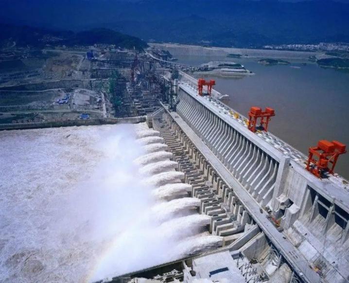 三峡大坝一共耗时多久修建完成,三峡大坝一共建造了多少年