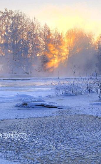江天暮雪落尽琼花的意思,江天暮雪落尽琼花