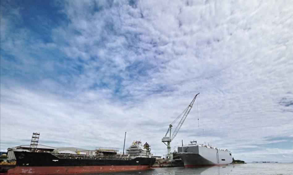 远洋海员的真实工资,国际远洋货轮海员工资多少钱