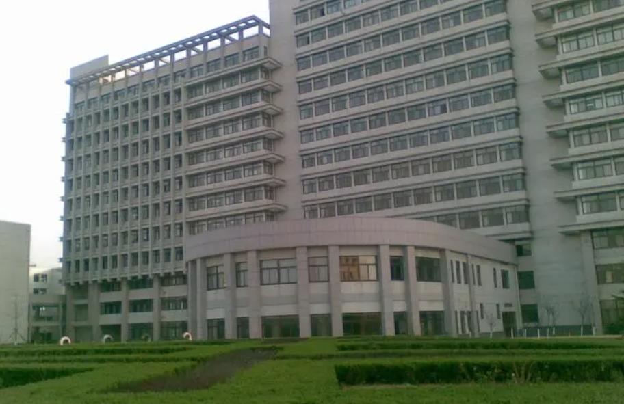 分数不高想学计算机院校推荐,临床医学专业最好的几所学校