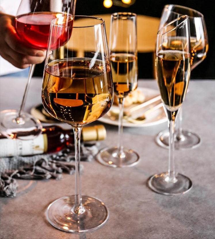 英国房东给中国小伙免租八年,英国房东为中国小伙免租8年