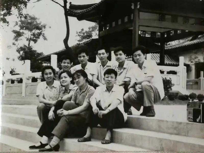 87届高中老同学照片的回忆,70后的大学生回忆