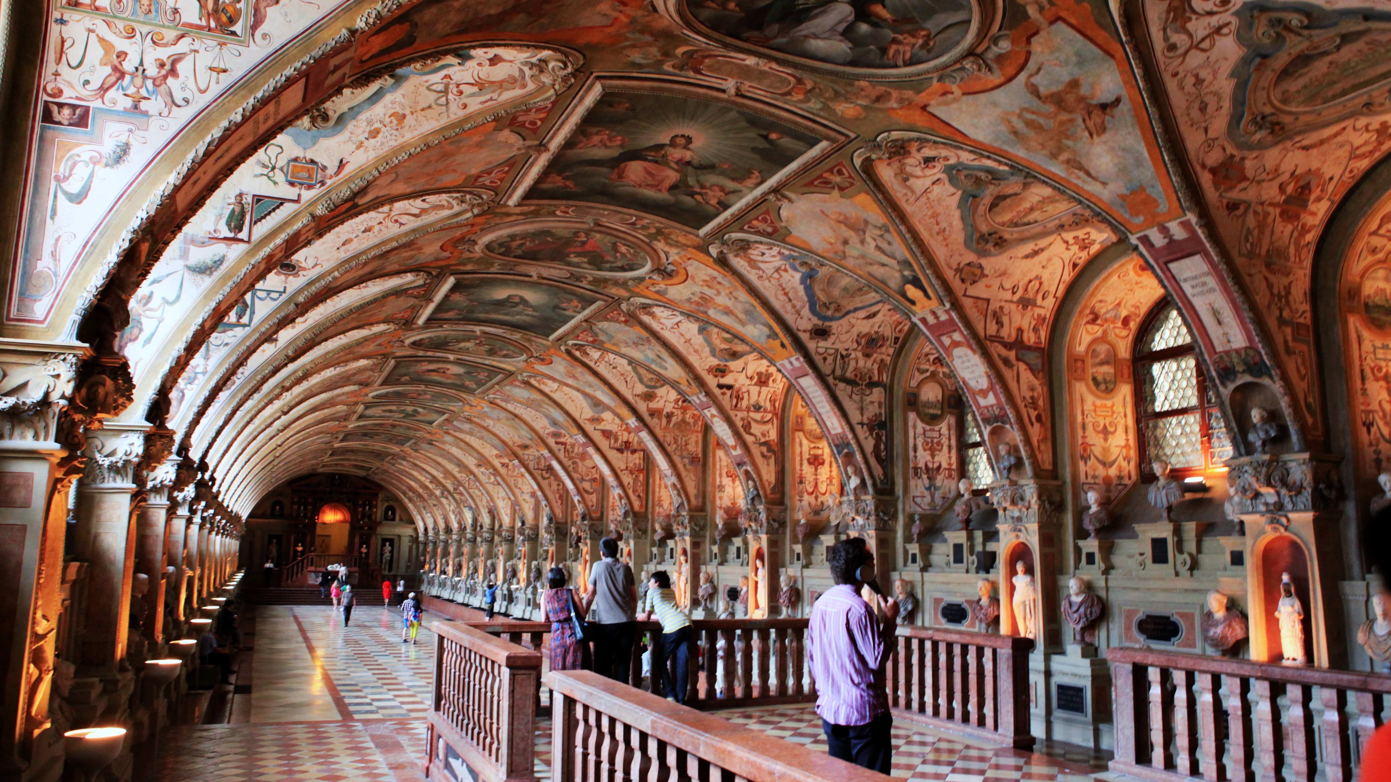 德国慕尼黑与柏林哪个发达,德国第三大城市