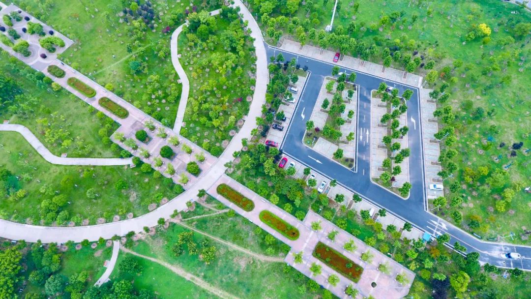 政策独宠房地产，楼市板块内卷袭来，你怎么选？