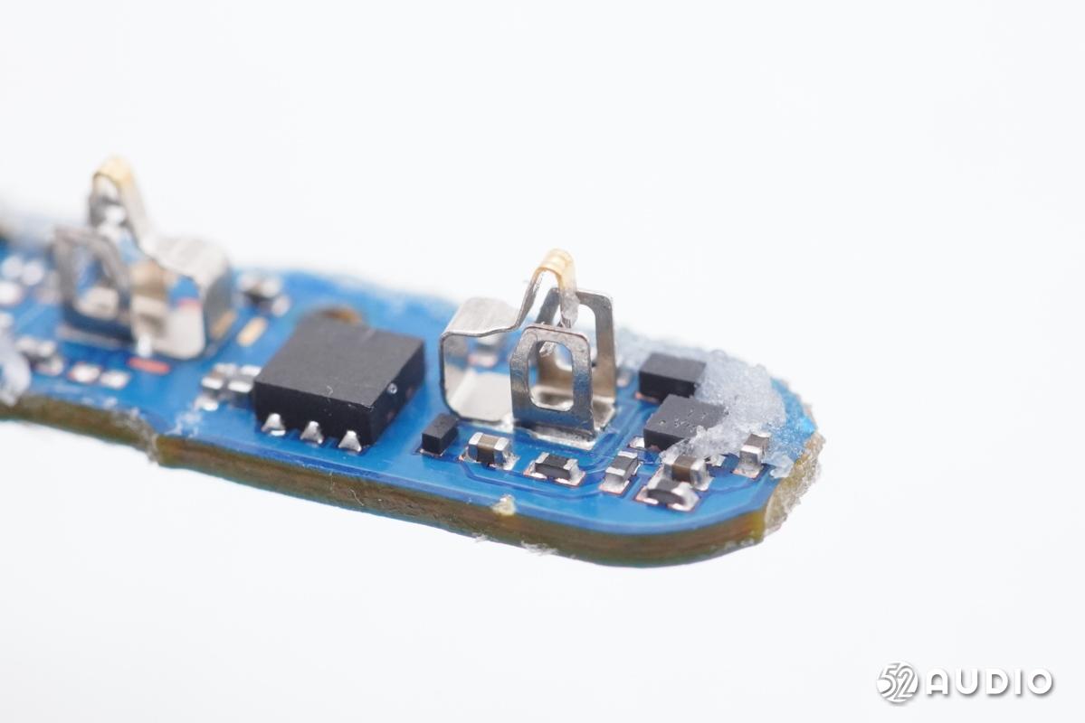 oppo蓝牙耳机encoair2拆解,oppo蓝牙耳机encoair2怎么拆解