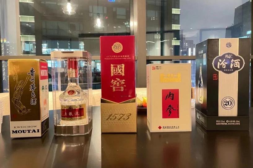 勾兑酒的“偶像”，靠添加勾兑年销百亿，十几块的牛栏山凭什么？